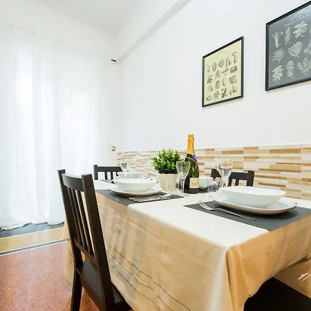 Beach, 4br, Family Lux, Ac, Wifi By Tilo Apartment
